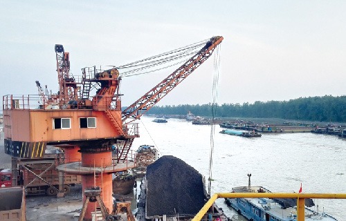 HD2000工程型變頻器在港口碼頭起重設備上的應用