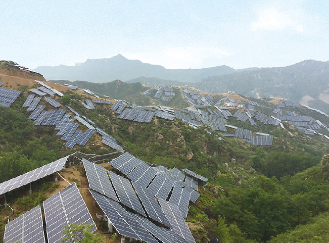 1676514441221187Ca2d.jpg 河北保定阜平縣城南莊鎮(zhèn)30MW扶貧光伏項(xiàng)目.jpg