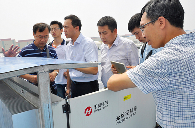 1676892097838782D3ps.jpg 分布式光伏電站設(shè)計應(yīng)用研討會暨“集散式逆變器應(yīng)用”現(xiàn)場交流會在杭州成功召開-3.jpg