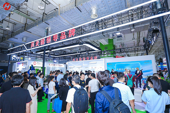 1676967904738167e5ey.jpg 2022濟(jì)南光伏展 禾望2BT26展位實(shí)力吸睛 (4).jpg